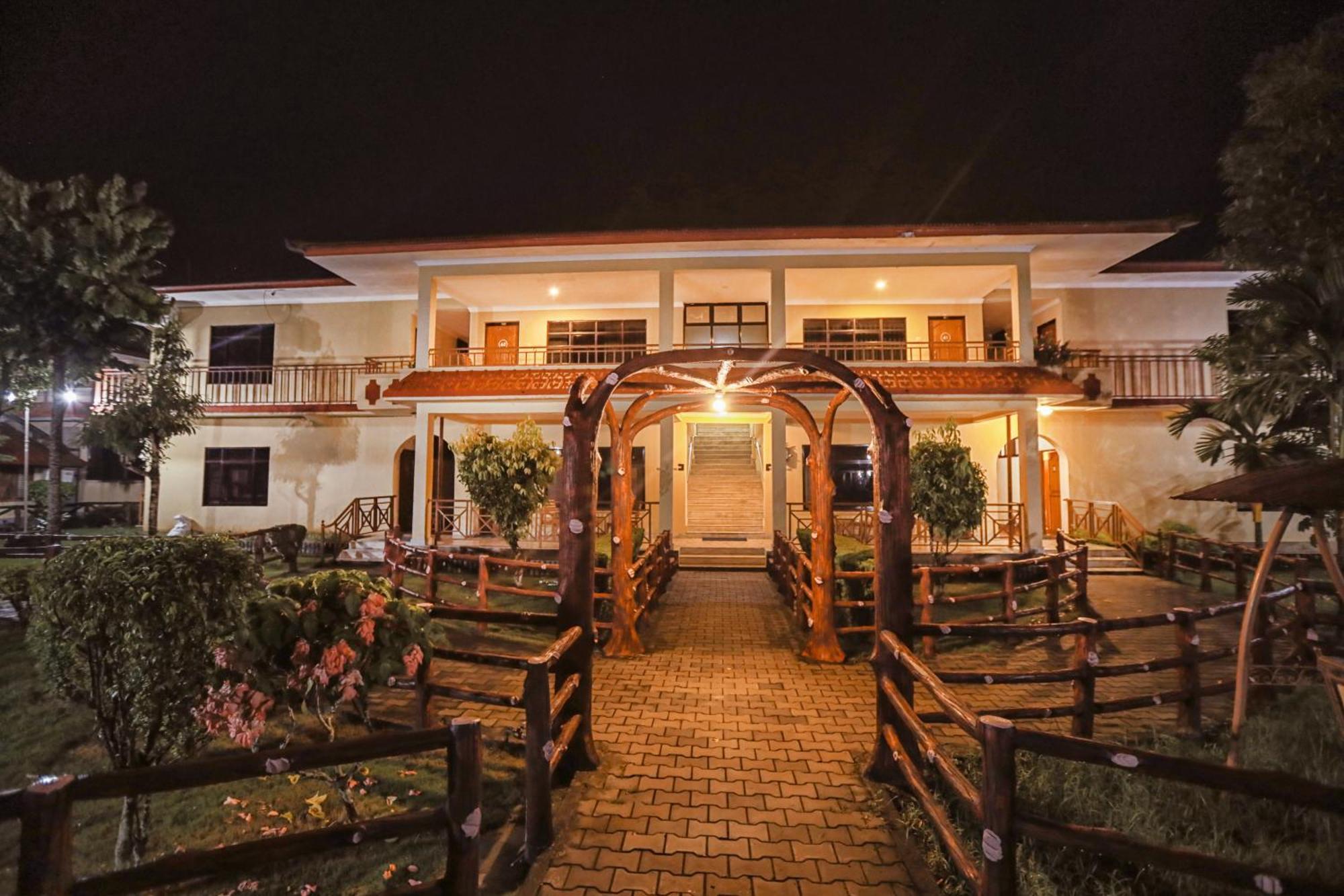 Hotel Wildlife Camp Sauraha Exterior foto