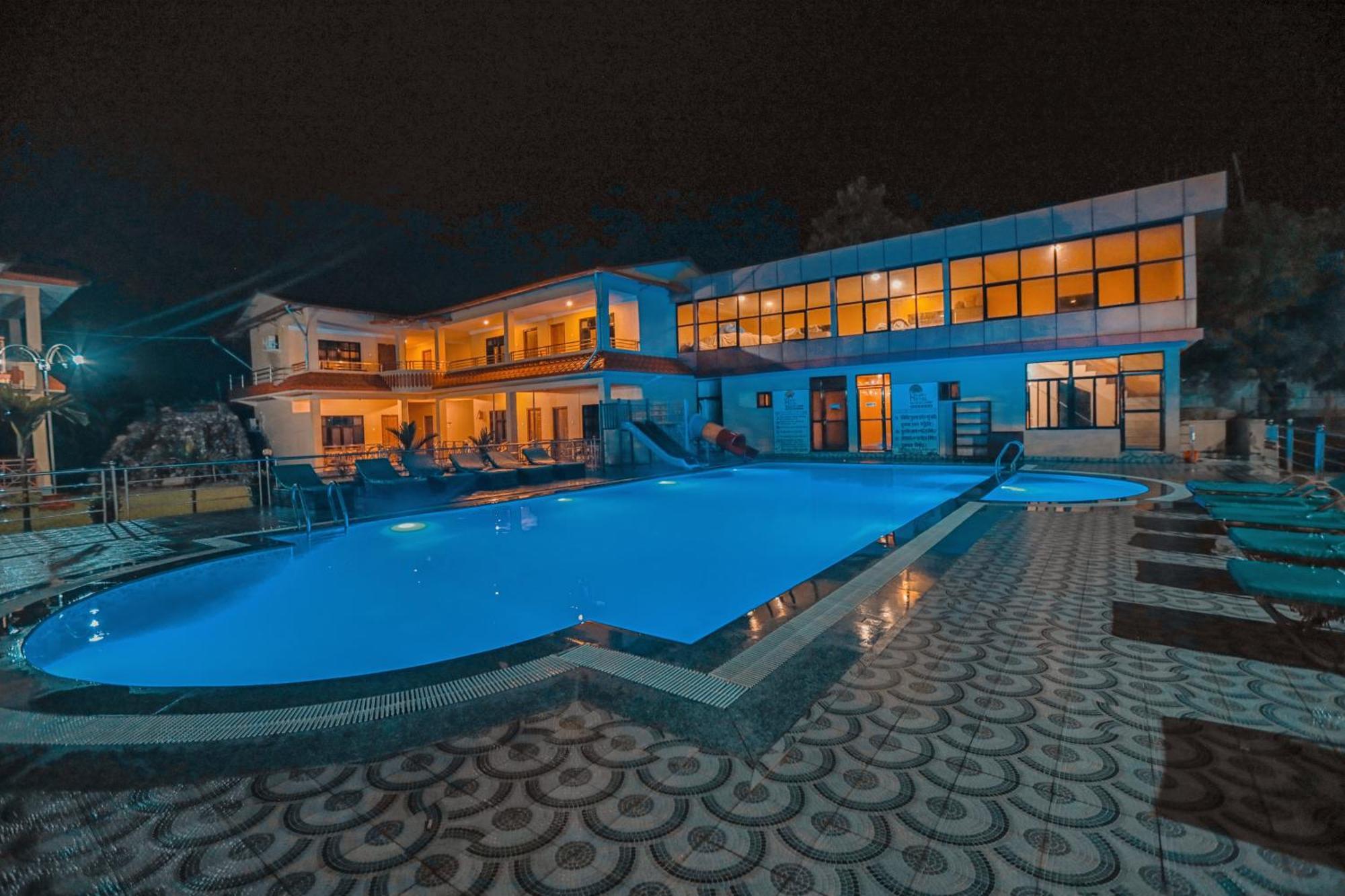 Hotel Wildlife Camp Sauraha Exterior foto