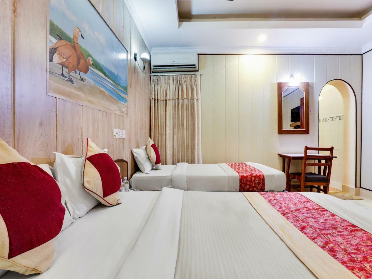 Hotel Wildlife Camp Sauraha Exterior foto