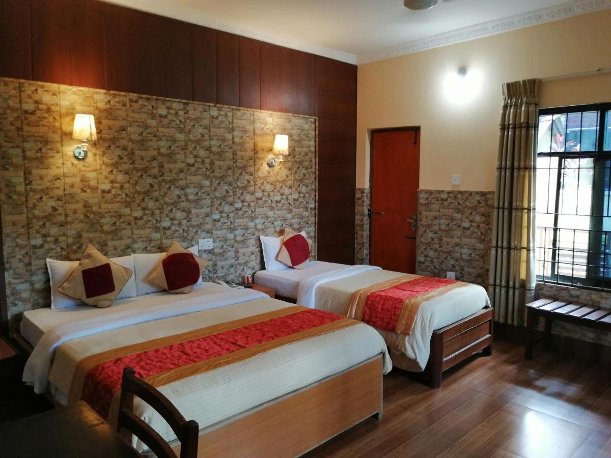 Hotel Wildlife Camp Sauraha Exterior foto